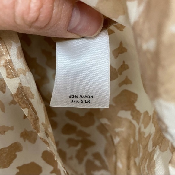 Halogen Tan Sleeveless Top - Picture 4 of 5